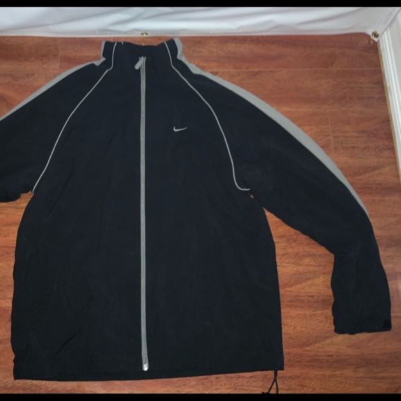 NIKE Track Windbreaker Large - Picture 2 of 4